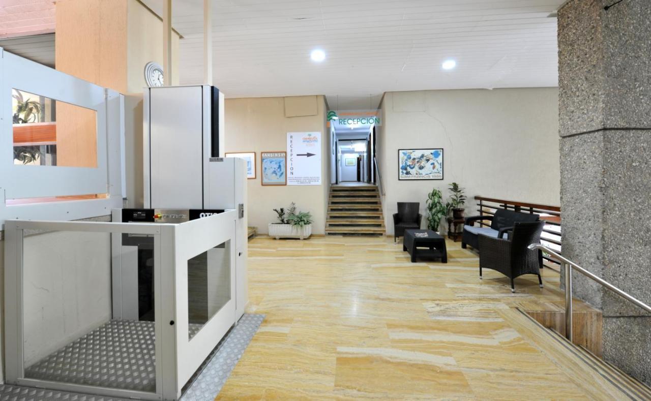 Apartamentos Chinasol Альмуньекар Экстерьер фото